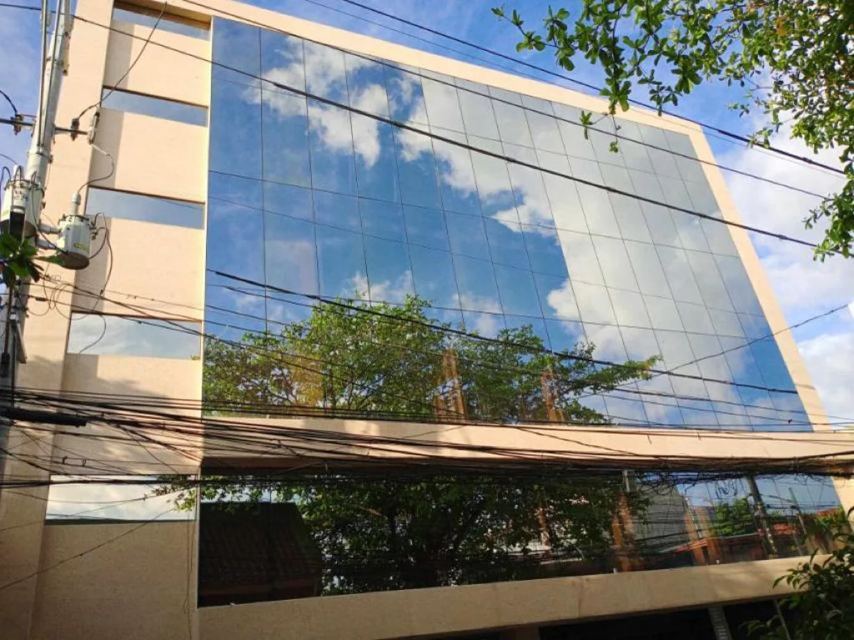 3900 Macabulos Makati